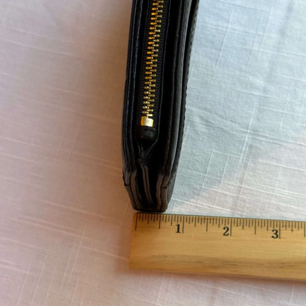 Michael Kors Black Pebbled‎ Leather Credit Card Zipper Pocket Bifold Wallet